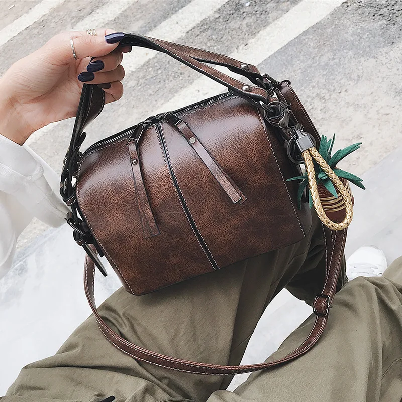 

Autumn New Women's Tote Bag 2018 Simple Exquisite Pendant Retro Portable Messenger Bag Casual Shoulder Boston Bag