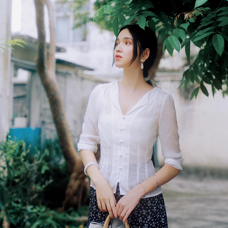 

LYNETTE'S CHINOISERIE Summer Original Design Women All-match Vintage V-neck Slim Waist Chiffon White Shirts/Blouses