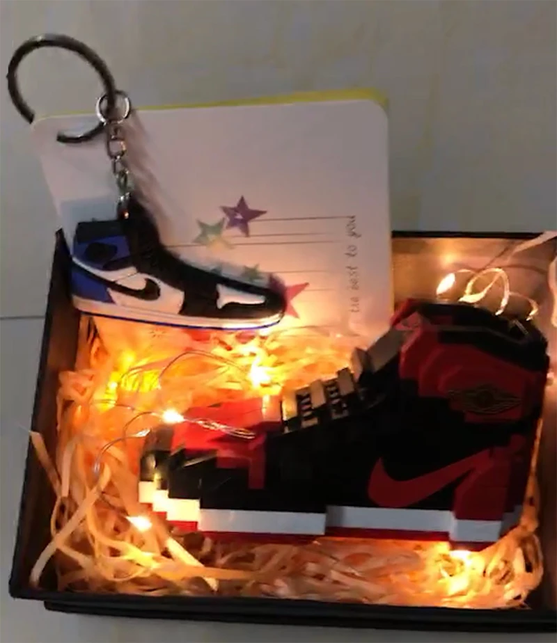 

Five-piece suit 5 in 1 fine Box for 18076 shoe mini building block shoe aj air jordon niked brithday Beautiful gift for boy gir