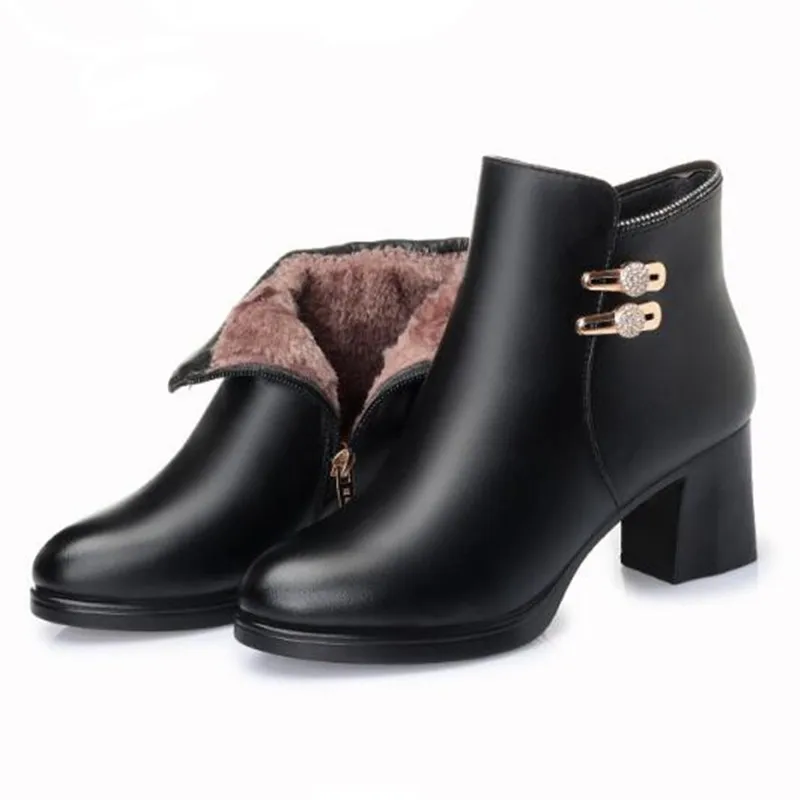 

New Fashion Rhinestone Cow Leather Boots 2018 Autumn/Winter Boots Women Shoes Non-slip Fashion Boots Comfort Warm Women Boots