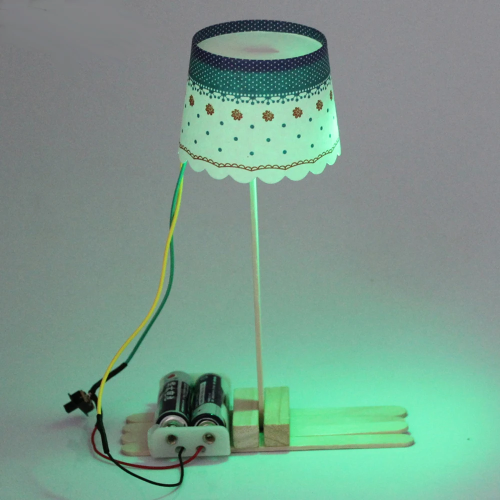 

JMT DIY Assemble Model Table Lamp 10mm LED 3V 2 AA Battery Power Supply Physical Technology Small Invention Handmade Wood Toy