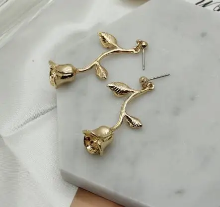 

Free Shipping Alloy Fashion Stereo Rose Flower Earrings For Women