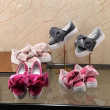 Dames Zomerschoenen/женские замшевые лоферы с круглым носком; Espadrilles; дизайнерская обувь на плоской подошве с бантом; обувь без шнуровки; zapato mujer; цвет розовый