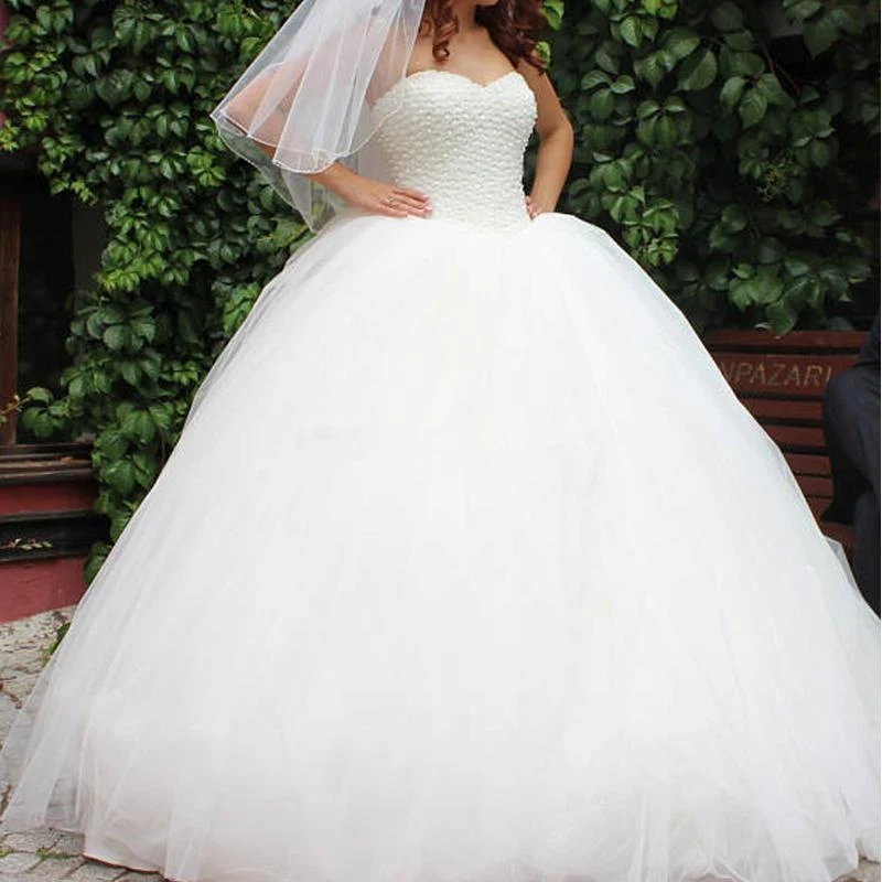 Fluffy white wedding dress Clearance