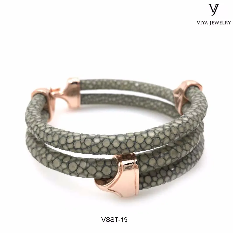 VSST-19-Smoky-grey-stingray-with-925silver-bracelet-for-man-(2)