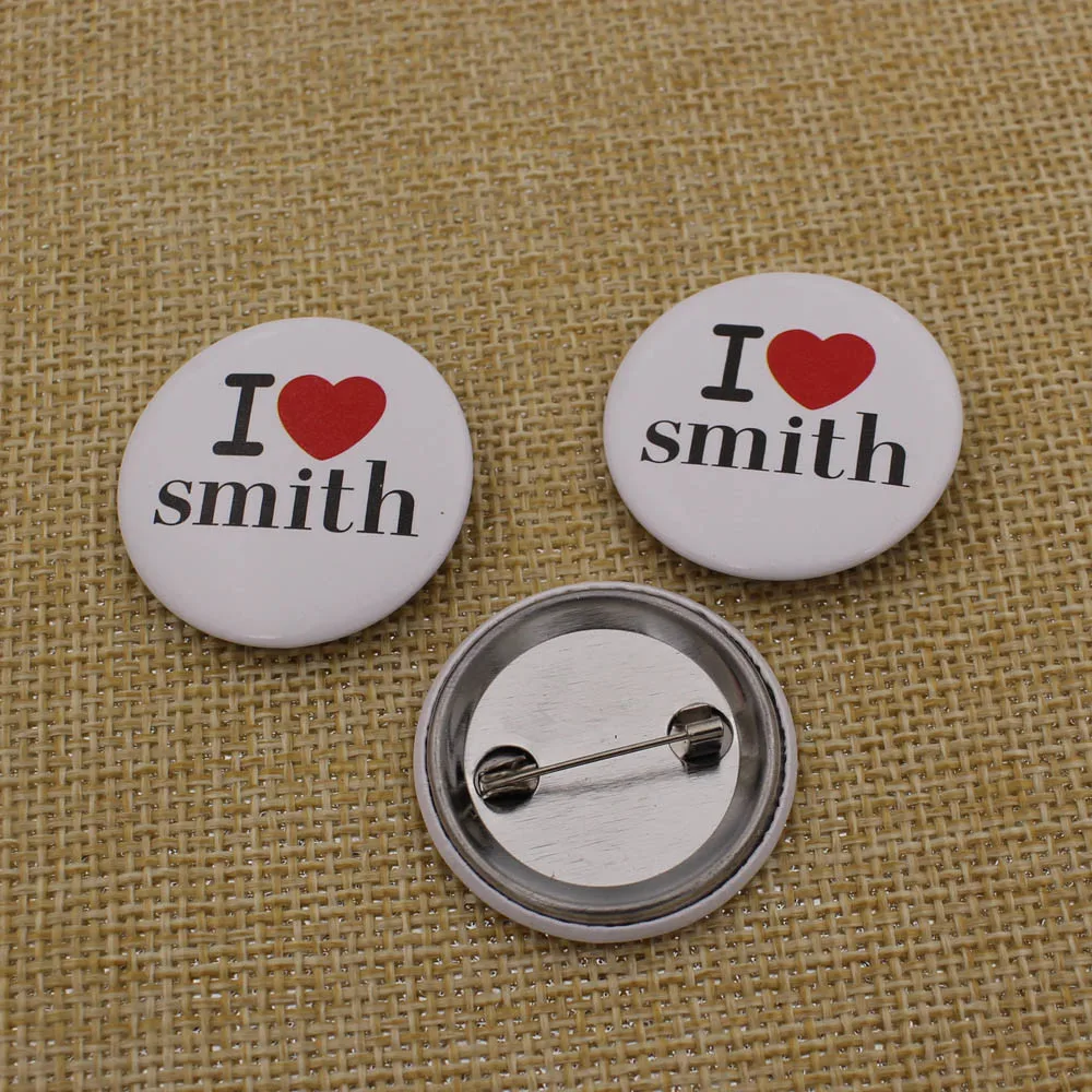 жестяные значки