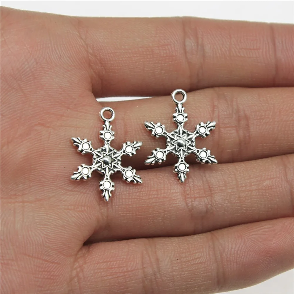 

WYSIWYG Snowflake Charms Pendant DIY Jewelry Findings Antique Silver Tone 17x23mm 20pcs/lot