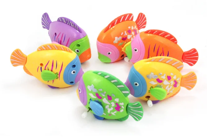 Игрушки для ванной верхней цепи хвостовых небольшой рыбы мультфильм животных цепи игрушка для детей Классические ветер игрушка