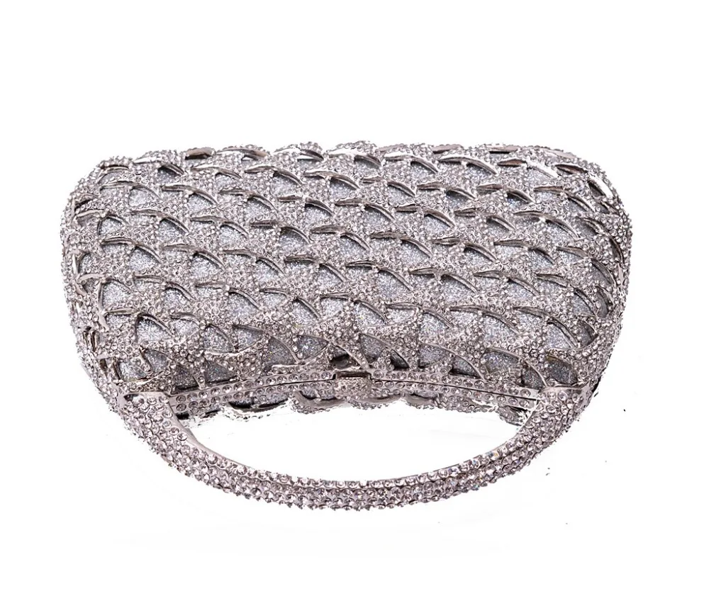 3301879604_2145319423