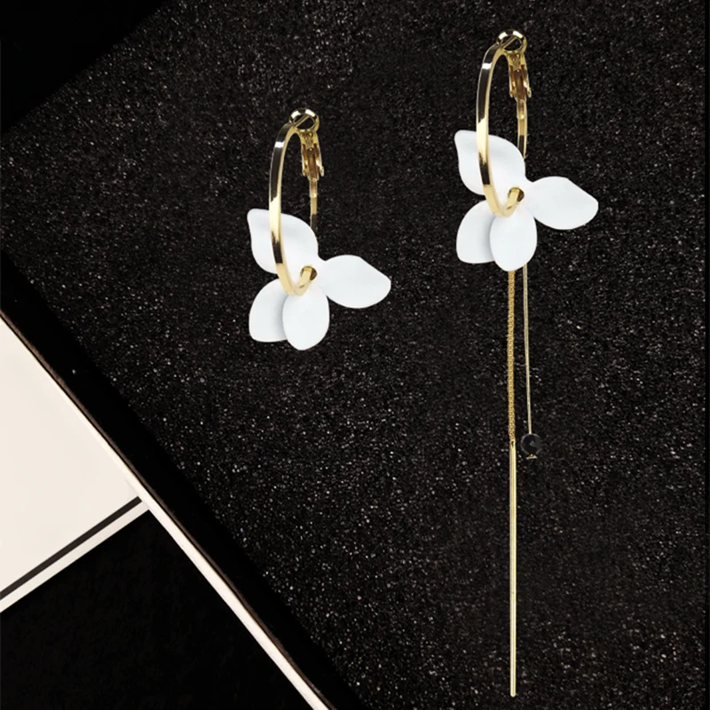 Элегантный белый цветок асимметричные серьги для женщин маленький золотого цвета обручи круглые серьги длинная цепочка бар серьги Рождественский подарок