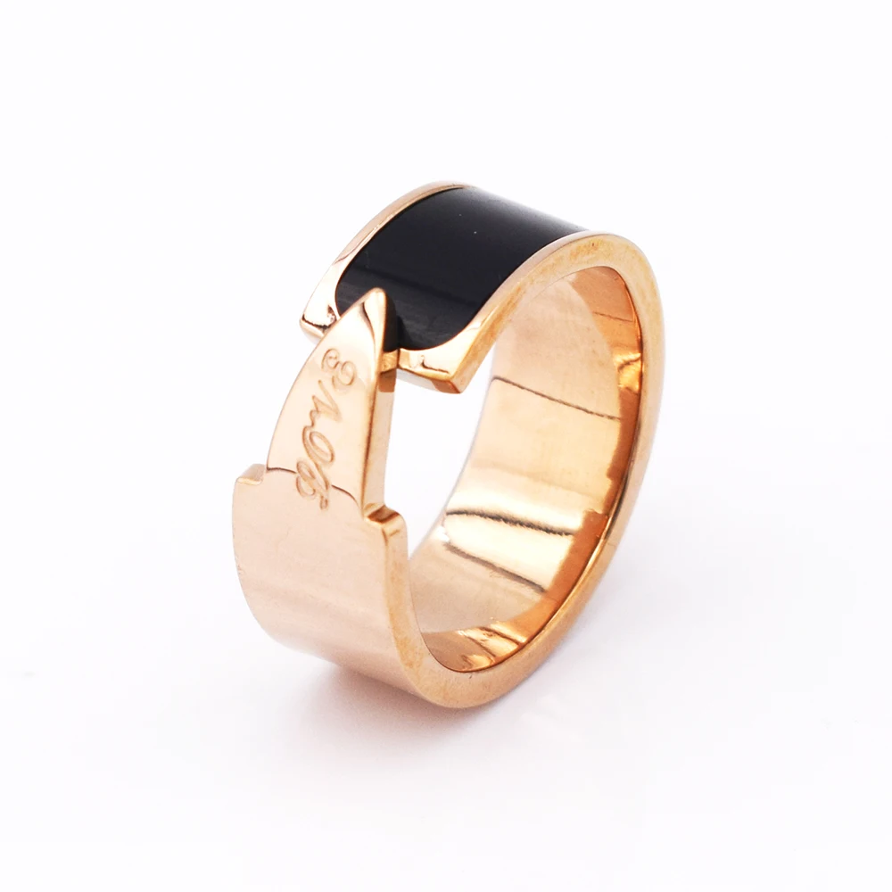 

New Fashion Luxury Brand Rose Gold Elegant And Charming Letter "LOVE" Rings For Women Wedding Gift Jewelry Wholesale