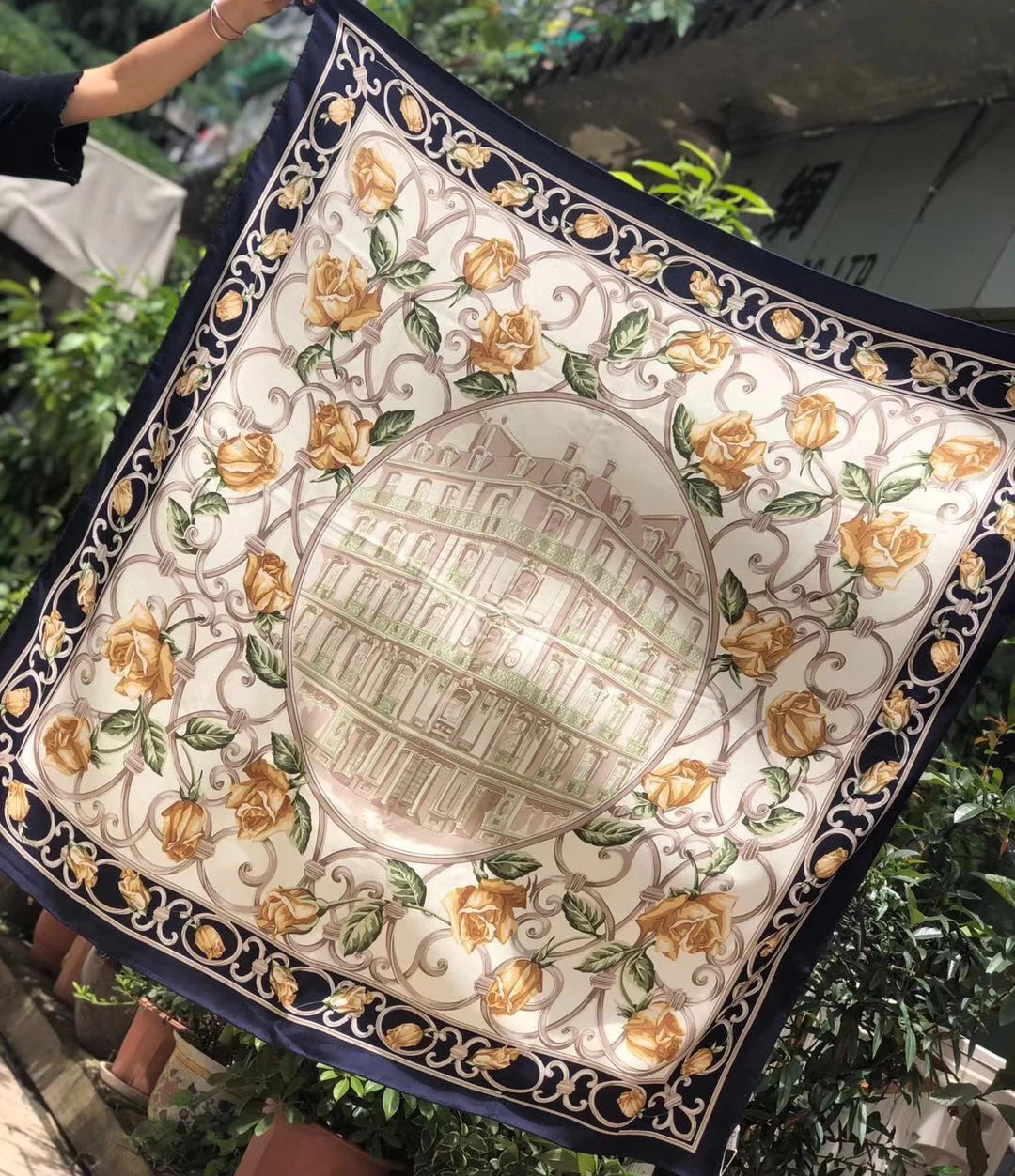 

Luxury brand cashmere silk blend shawl scarf fashion women wrap coat scarves 100% pattern ratio 140*140cm