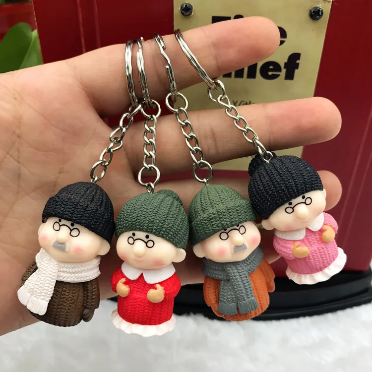 

Cartoon Key Chain 4 Colors Good Clay Old Grandparents Couple Hanging Anime Cartoon Cute Lovely Men and Women Gifts