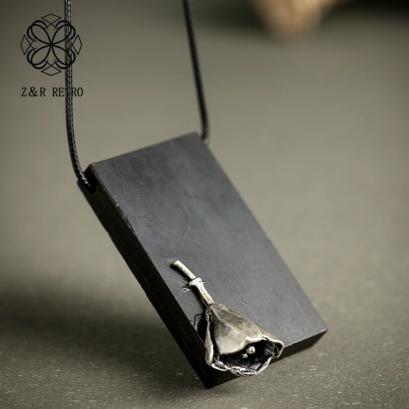 

Metal Flower Wooden Pendant Necklace Women Sandalwood Sweater Accessories Fashion Jewelry Elegant Necklace Pendant Wholesale