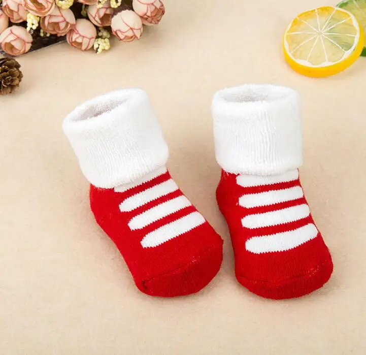 1 пара хлопковых зимне-осенних детских носков для новорожденных девочек и мальчиков детские полосатые махровые теплые тапочки новые брендовые Детские носки в горошек со звездами - Цвет: 4