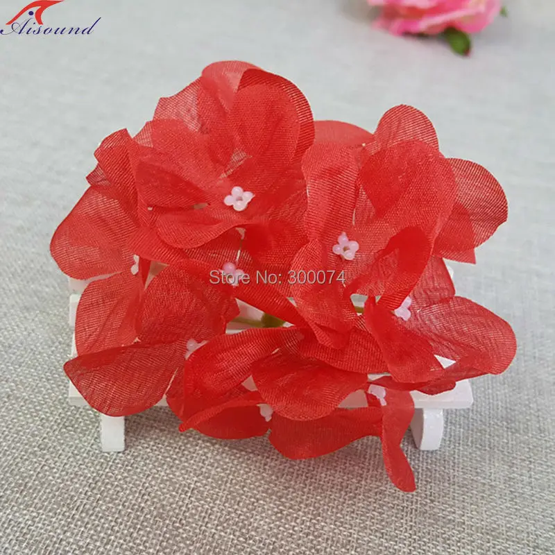 Red wedding decor flowers
