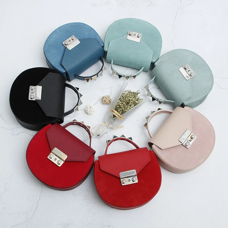 

New Fashion Leather Women's Handbag Chain Rivet Crossbody Bag Mini Women's Tote