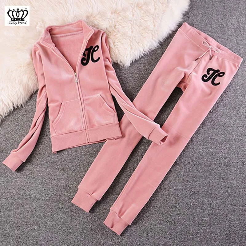 9240129851_1102535407_