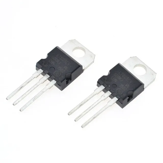 10pcs L7805CV LM7805 L7805 7805 Voltage Regulator IC 5V 1.5A TO 220 ...