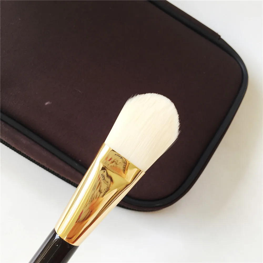yani TF-SERIES FOUNDATION BRUSH 01 _ 3