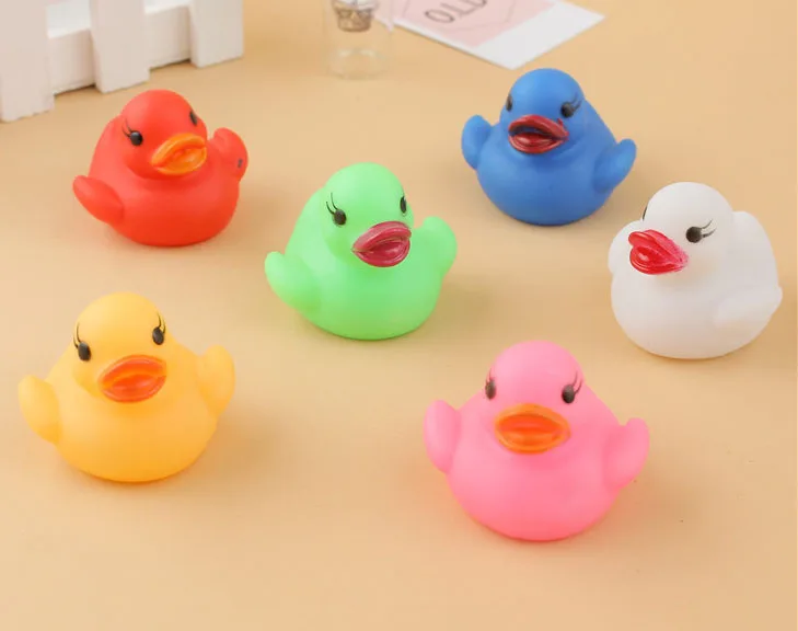 2pcs/lot LED Rubber Colorful Duck Mini Bath Duck For Kids Capsule Toys