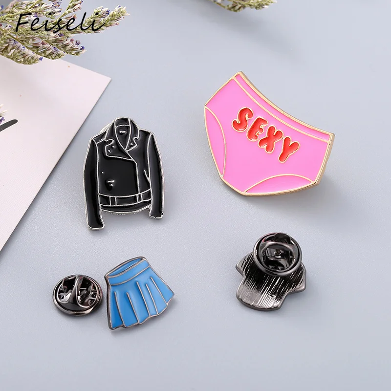 

Feiseli Japanese Korean Style Creative School Uniform Skirt Shape Enamel Brooch For Girls Sexy Metal Collar Pins Jewelry
