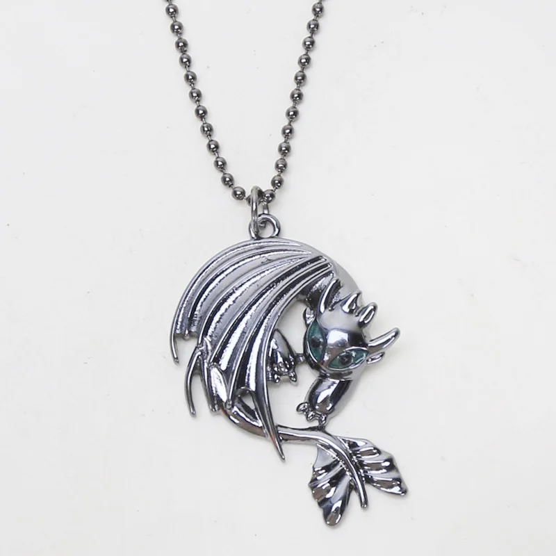 

How To Train Your Dragon 3 Keychain Toys Toothless Necklace Metal White Light Night Fury Keychain Pendant Key Holder