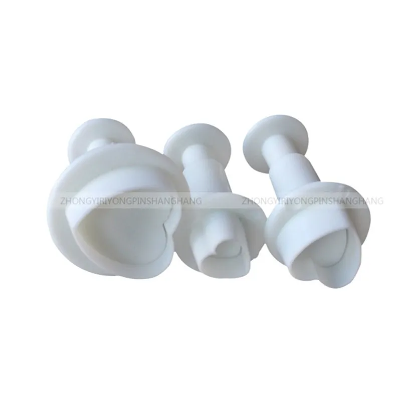 

3PCS Love Shape Plastic Baking Mold,Kitchen Biscuit Cookie Cutter Pastry Plunger Embossing Fondant Cake Decorating Tools