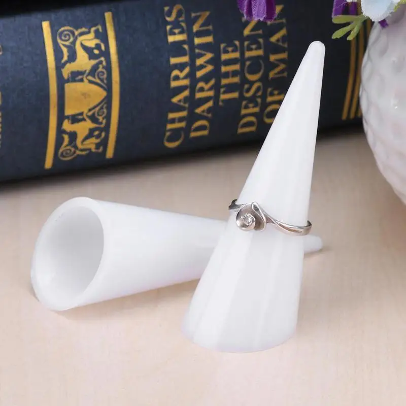 

JOCESTYLE 5pcs /Lot Finger Cone Stand Display Simple Fingertip Showcase Holder Jewelry Display Rack Ring Storage Wholesale