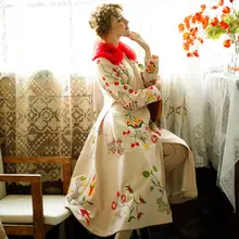 LYNETTE’S CHINOISERIE Winter Original Design Women High Quality Embroidery Flowers Vintage Thin Woolen Slim Overcoat Outerwear