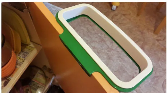 3790292195_1838375206