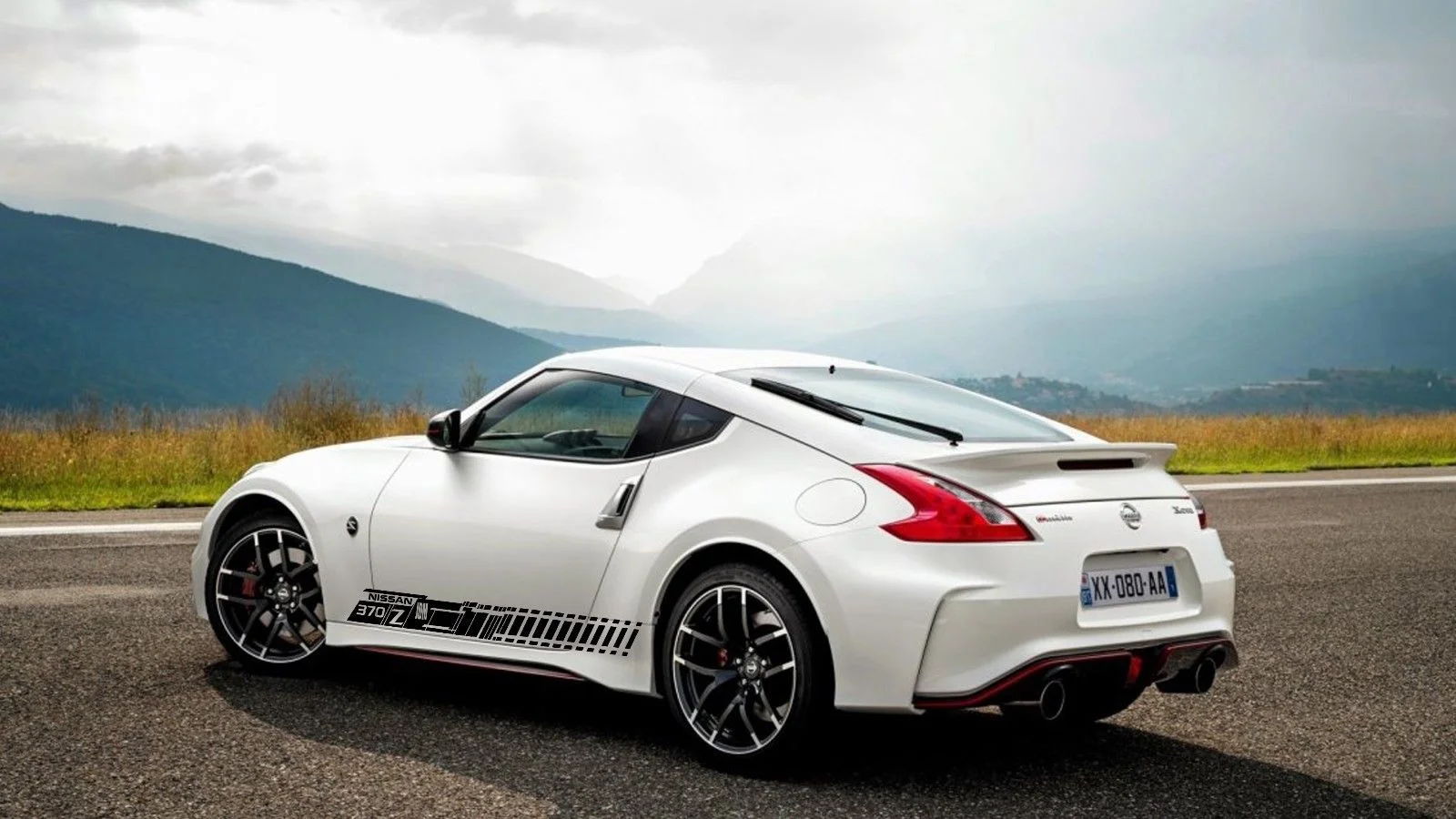 

For 1Set/2pcs Decal Sticker Side Stripe Kit For nissan 370z 350z JDM custom racing style 4 Car styling