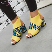 Пикантные Летние Босоножки с открытым носком в европейском уличном стиле; цвет зеленый, желтый, фиолетовый; женская обувь на высоком массивном каблуке
