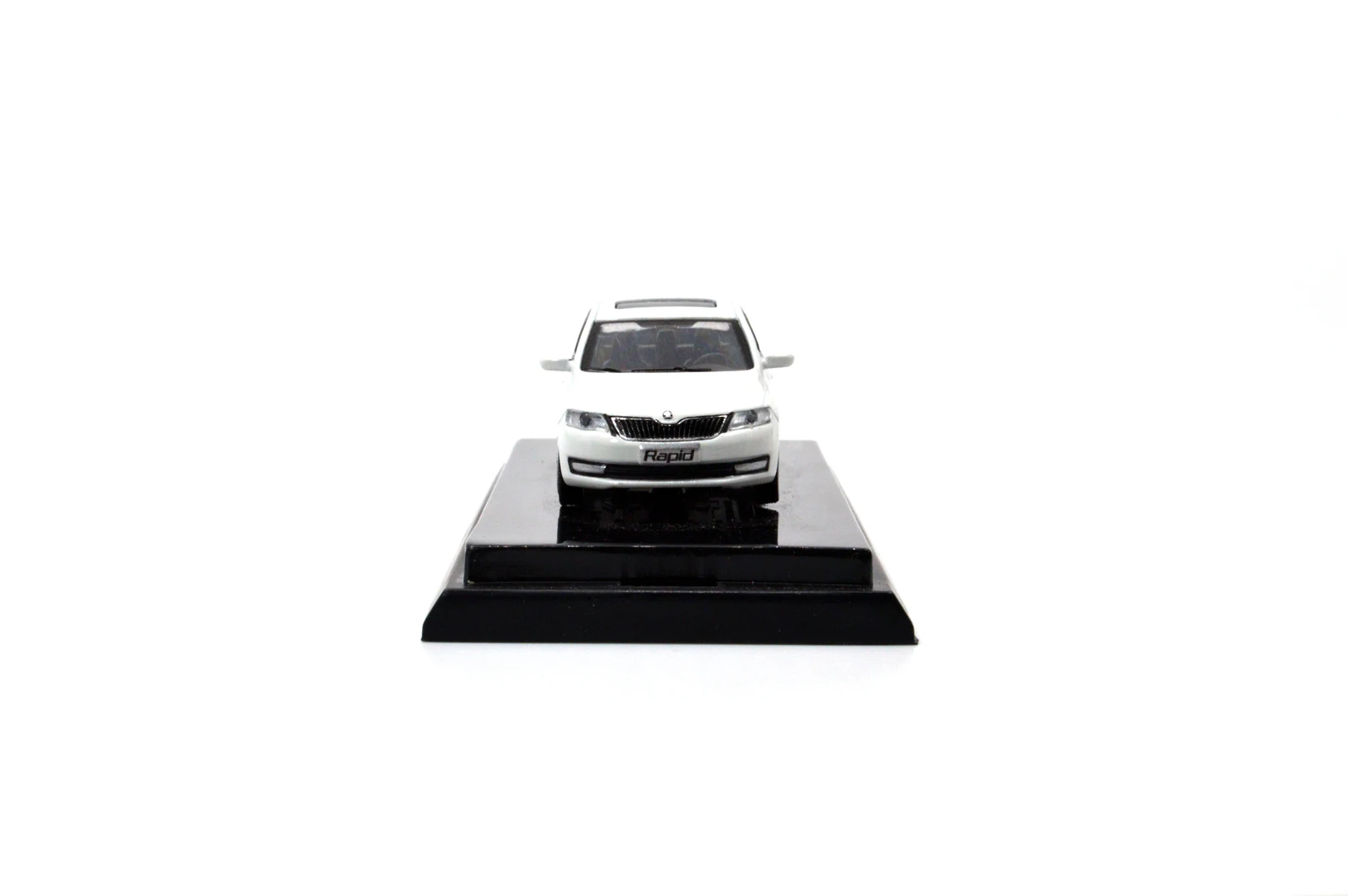 1:64 1/64 1 64 SVW Skoda Rapid 2013 белый литой игрушечный автомобиль оригинальные