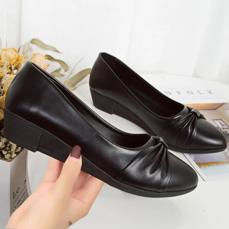 Женская обувь размера плюс модельные туфли на танкетке водонепроницаемые мокасины из искусственной кожи туфли-лодочки на среднем каблуке Дамская обувь с острым носком офисная обувь из органической кожи N6976
