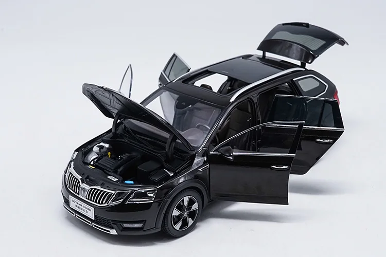 1/18 Skoda Octavia Combi Wagon литая под давлением металлическая модель автомобиля игрушка для мальчика подарок на день рождения оригинальная коробка