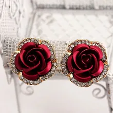

2018 Fashion Romantic Red Rose Flower Earring for Women Sweet Crystal Charm Metal Alloy Button Ear Stud Wedding Party Earrings