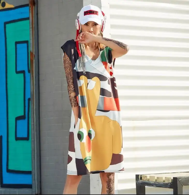

2018 New Summer Sexy V Neck Cartoon Graffiti Dresses For Women Hip Hop Straight Sleeveless Long T Shirts Dress Streetwear