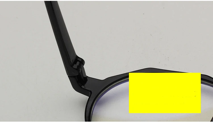 4958474011_1113961388_04