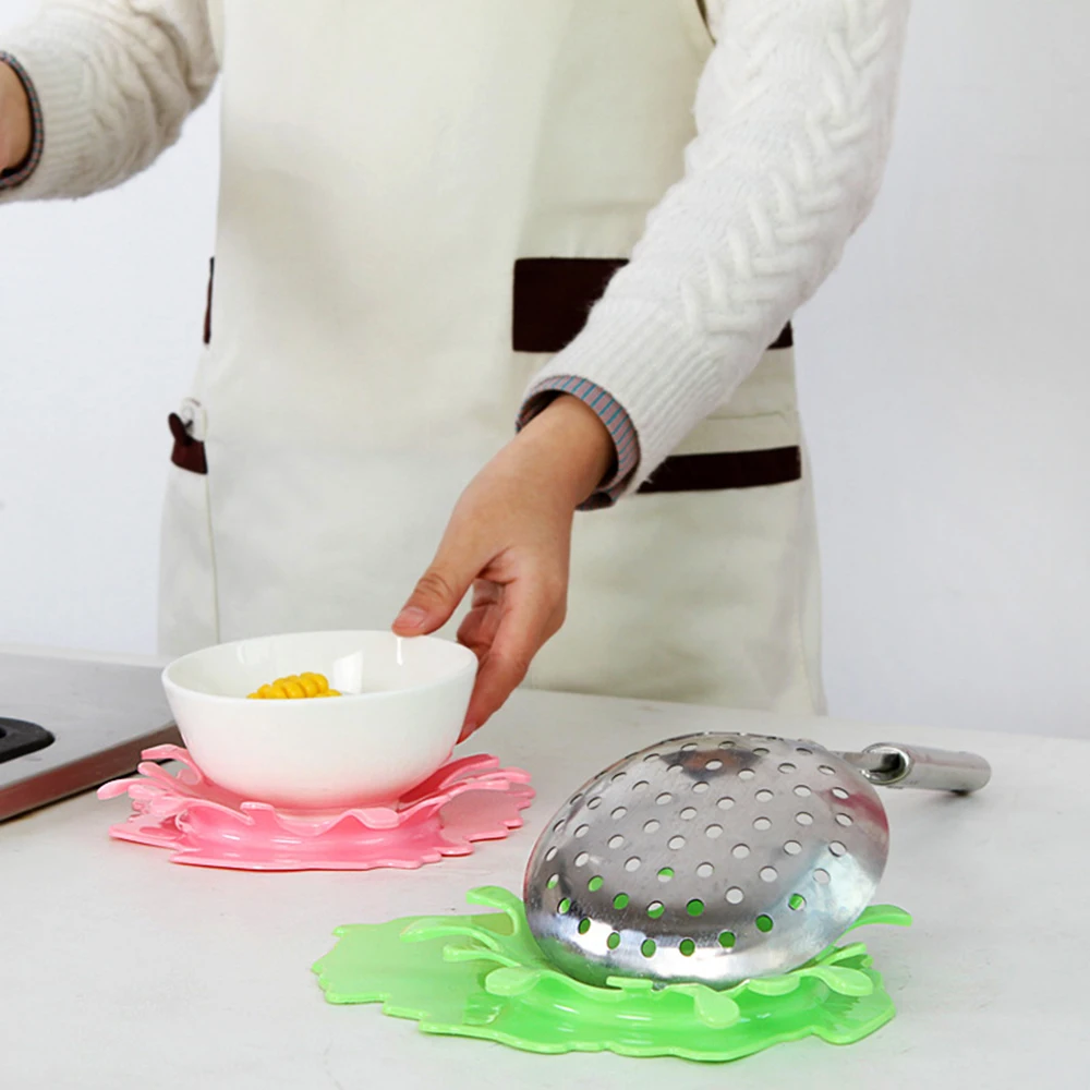 

Plastic Insulation Spoon Rest Heat Resistant Placemat Drink Glass Coaster Tray Spoon Pad Eat Mat Pot Holder Kitchen Accessories