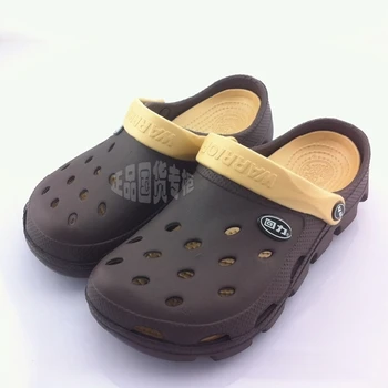 

Charming New 2018 Sandals Men Hole Slippers Couple Sandals Mules And Clogs Garden Shoes For Men Breathable Beach Shoes