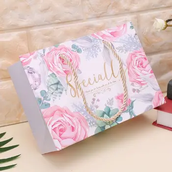 

Paper Gift Bag With Handle Wrapping Package Festival Jewelry Wedding Party Bags Birthday Supplies Christmas Gift Bags