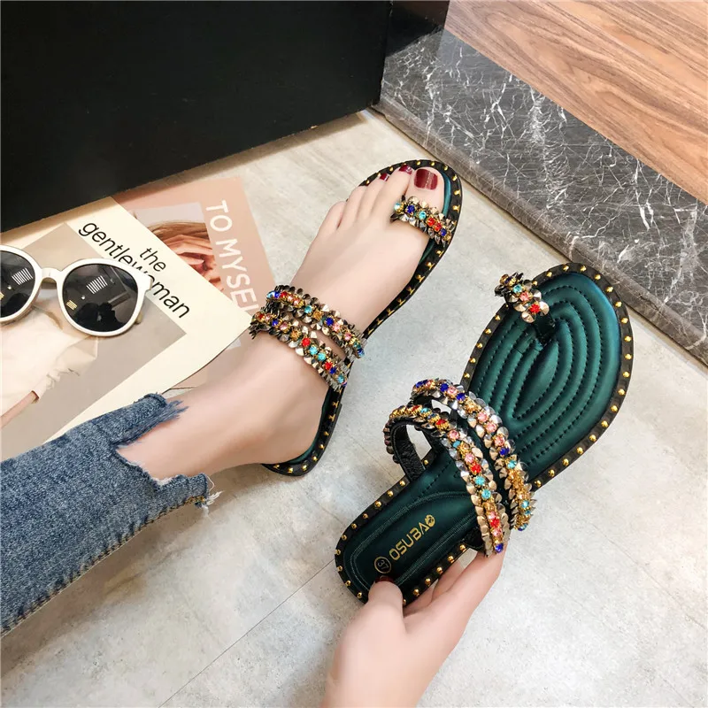 

Women Casual Summer Flat Beach Slippers Female Crystal Sequins Rivets Slides Slipper Shoes for Girls Fashion Woman Footwear 2019