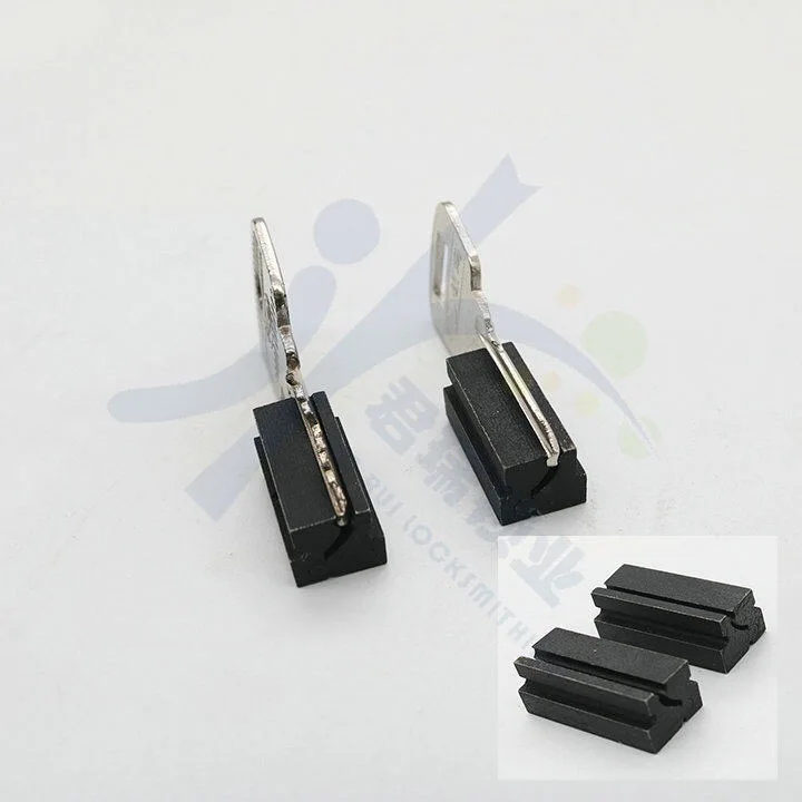 Зажим YUEMA Key Blank Clamp для горизонтальных режущих машин WENXING и JINGJI|Слесарные