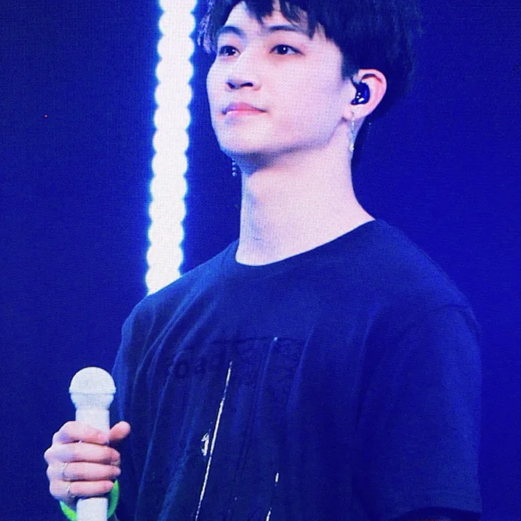 Fashion Kpop GOT7 Road 2 U Day Tour Concert men T-Shirt Short Sleeve Tee for summer causal top unisex tshirt (3)