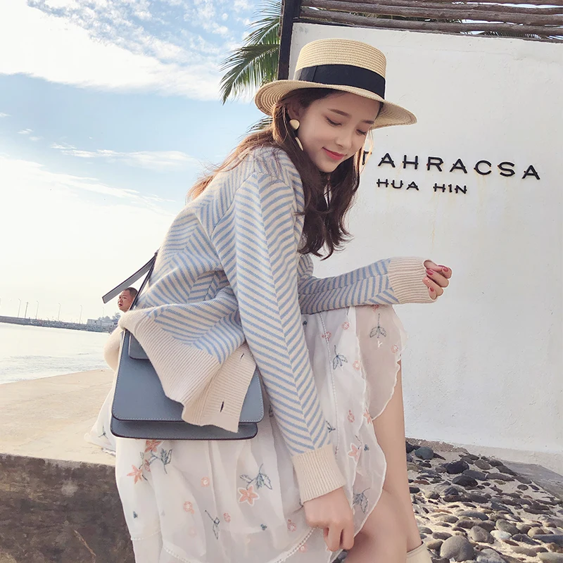 Vente Mishow rayé col en v femmes chandails tricotés 2019 printemps décontracté cardigans mode chaud pull femme hauts amples MX18A5213