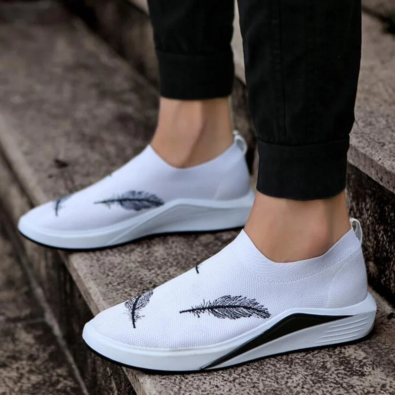 Homens Sapatos de Verão Respirável Sapatos Casuais Homens Sapatos Slip on Design Leve Hard wearing Multifunction Preto Zapatos Hombre