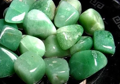 

2.2lb WONDERFUL NATURAL LARGE GREEN AVENTURINE QUARTZ CRYSTAL TUMBLED STONE