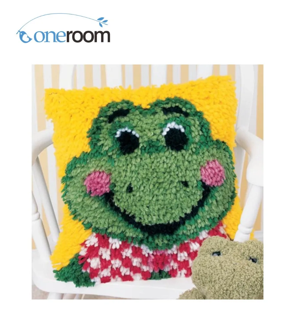 BZ332 Frog Hook Rug Kit Pillow DIY Unfinished Crocheting Yarn Mat Latch