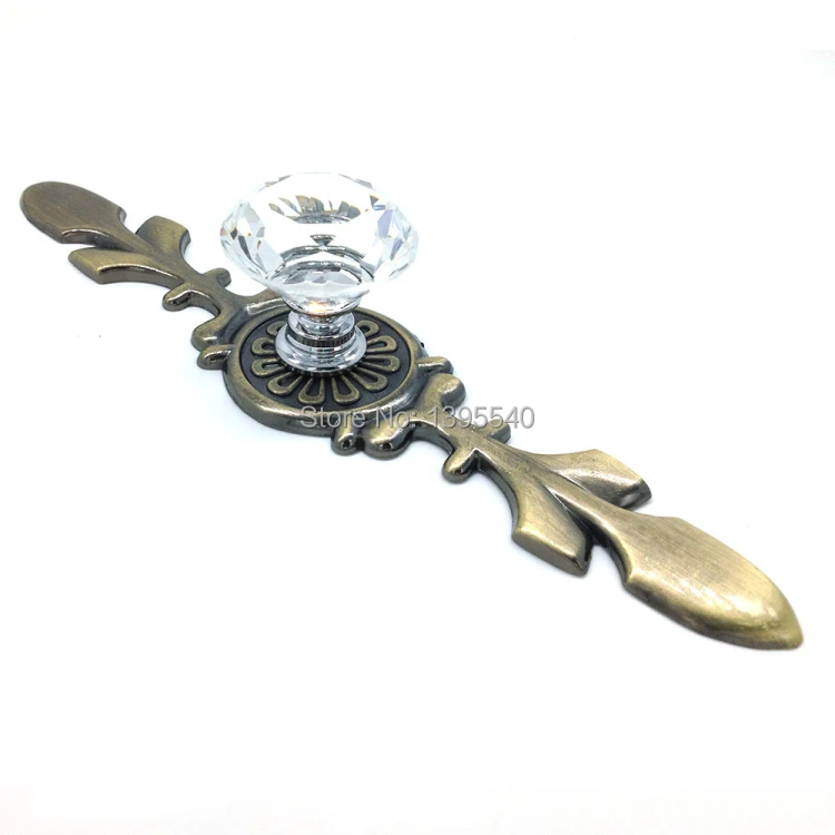 crystal cabinet knob 11.jpg